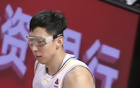 难获休息时间！周琦新赛季首秀轰21+17末节打满10分钟制霸篮下